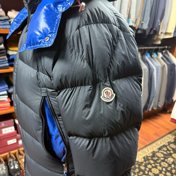 Moncler Black and Navy Jacket - Picture 15 of 16